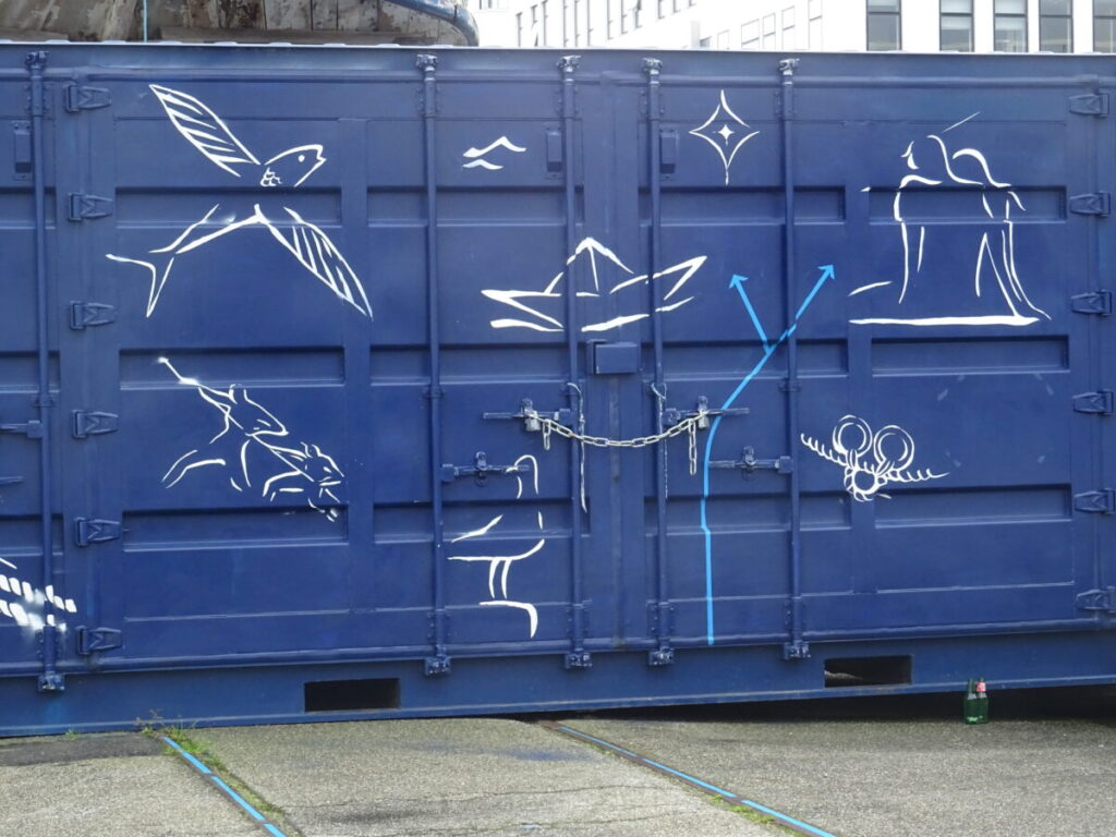 Visuel article : conteneur peint avec dessins